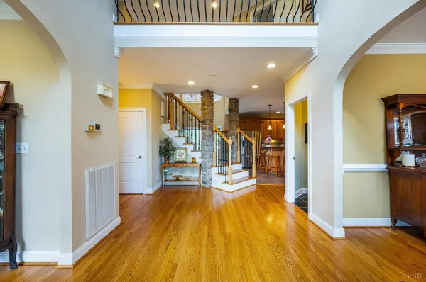 1389 South Oak Lawn DR, Forest, VA 24551