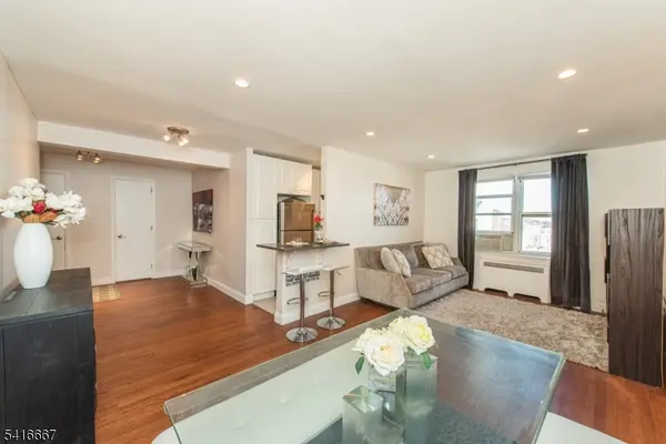 8700 Boulevard East #3D, North Bergen Twp., NJ 07047