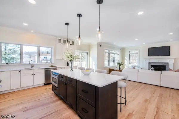 19 West Dr, Fairfield Twp., NJ 07004