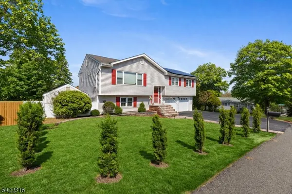 1 North Way, Hopatcong Boro, NJ 07843