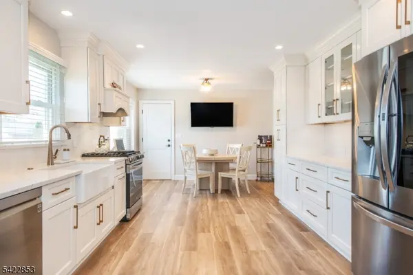 15 Green Meadows Rd, Fairfield Twp., NJ 07004