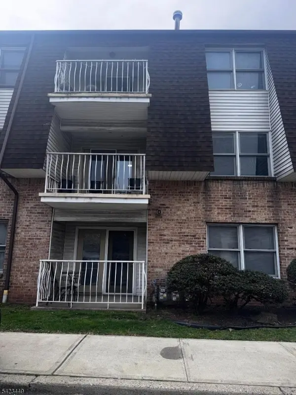 100 W Grand St, Elizabeth City, NJ 07202