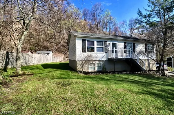 32 Panorama Dr, Vernon Twp., NJ 07461