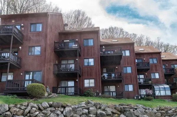 4 Red Lodge Dr #3, Vernon Twp., NJ 07462