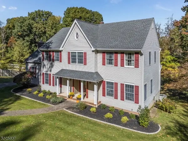 73 Old Mountain Rd, Clinton Twp., NJ 08833