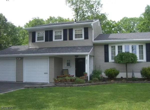 802 Riverbend Dr, Clark Twp., NJ 07066