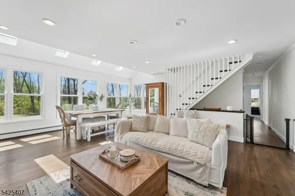 108 Beacon Hill Rd, Washington Twp., NJ 07830