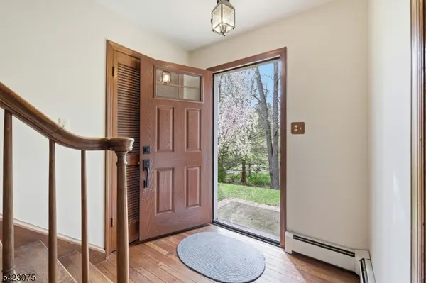 115 Upper Sunset Dr, Washington Twp., NJ 07853