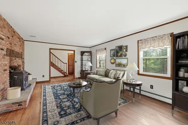 115 Upper Sunset Dr, Washington Twp., NJ 07853