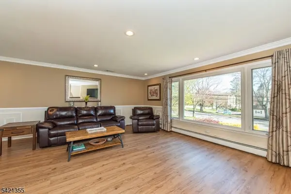 257 Eyland Ave, Roxbury Twp., NJ 07876