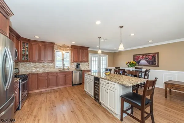 257 Eyland Ave, Roxbury Twp., NJ 07876