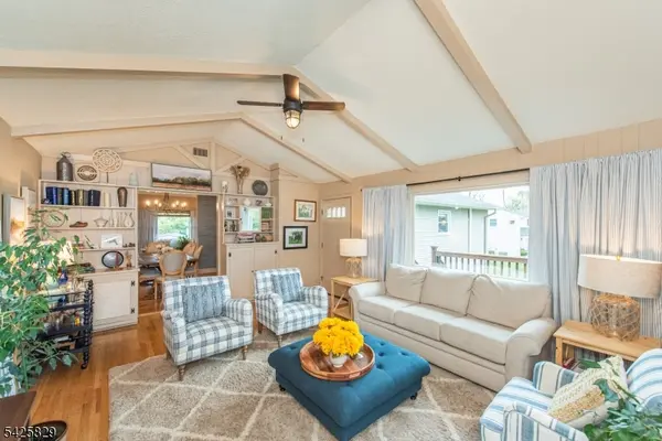 12 Henry St, Roxbury Twp., NJ 07876