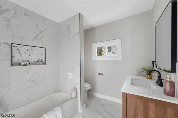 46 Wildwood Rd, Jefferson Twp., NJ 07438