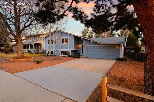 4997 Iron Horse TRL, Colorado Springs, CO 80917