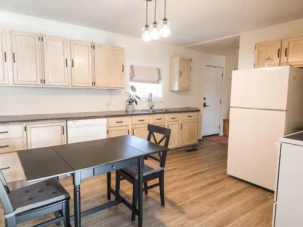 6616 5 AVE, Edson, AB T7E 1M4