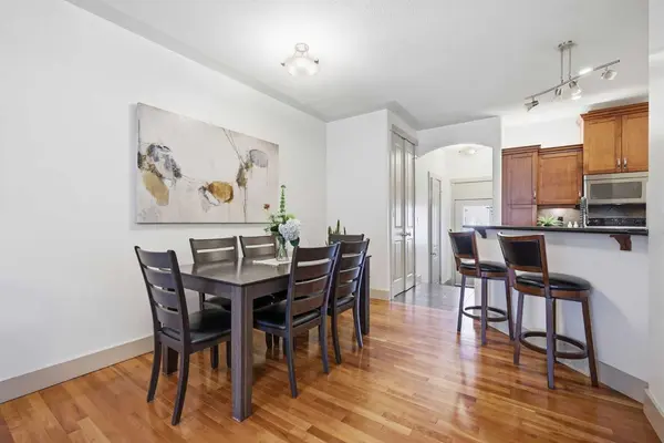 4014 Patricia LNDG SW, Calgary, AB T2T 6P4