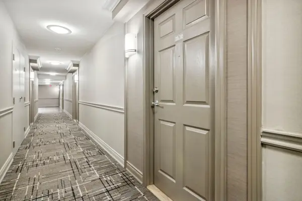 19 Barberry PL #711, Toronto C15, ON M2K 3E3