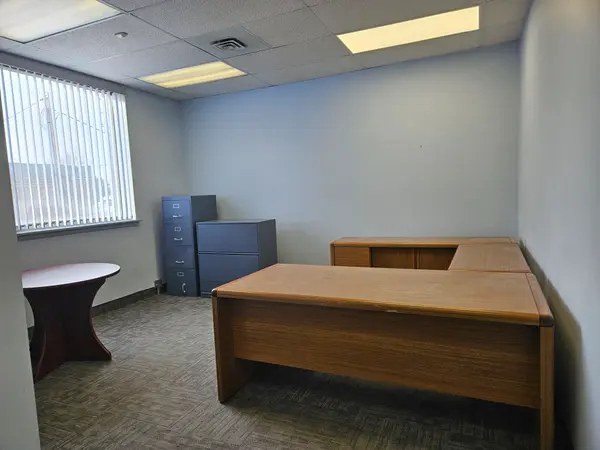 85 Curlew DR #103, Toronto C13, ON M3A 2P8