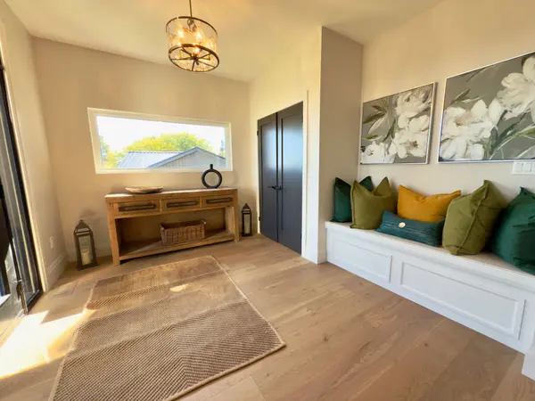 16 Coulcliff BLVD, Scugog, ON L9L 1P8