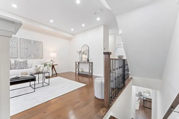 206 London LN, Ajax, ON L1T 0N5