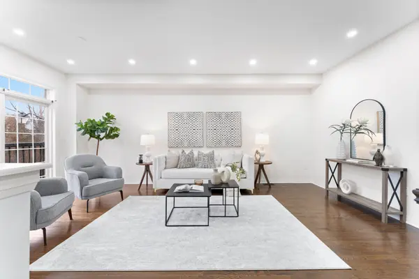 206 London LN, Ajax, ON L1T 0N5