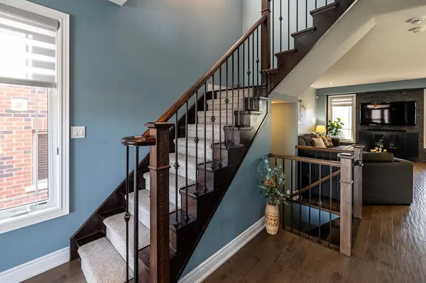 43 Elmer Adams DR, Clarington, ON L1E 0G5