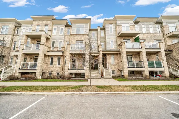 1781 Rex Heath DR #109, Pickering, ON L1X 0E4