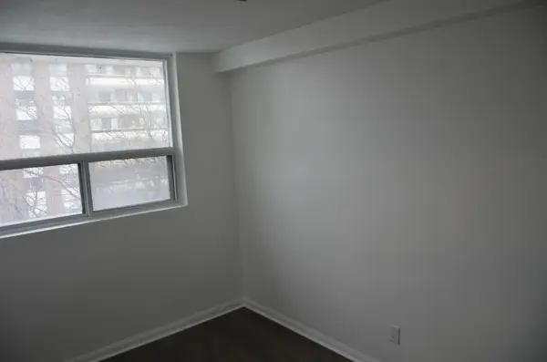 20 Gilder DR #505, Toronto E08, ON M1K 5E1