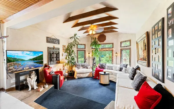 17 Mustard ST, Uxbridge, ON L9P 1R2