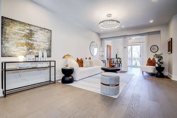 22 Stiles AVE, Aurora, ON L4G 7N3