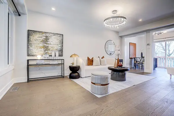 22 Stiles AVE, Aurora, ON L4G 7N3