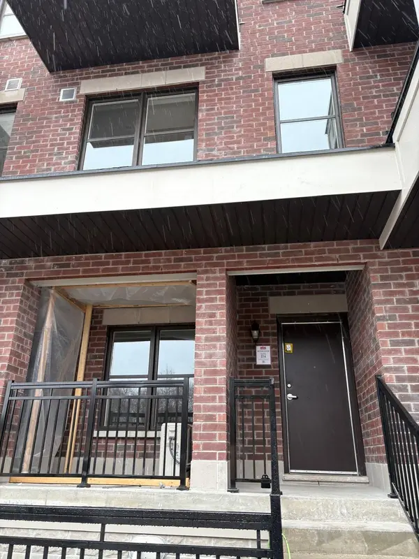 15100 Yonge ST #211, Aurora, ON L4G 4C8