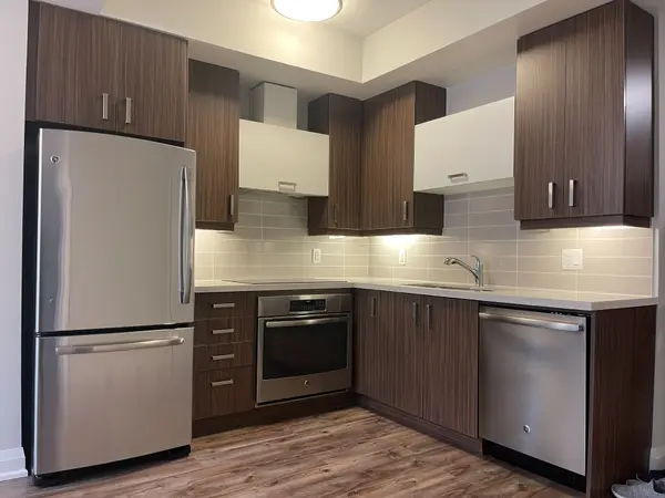 18 Uptown DR #308, Markham, ON L3R 5M8