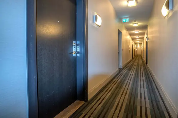 15277 Yonge ST S #313, Aurora, ON L4G 1Y3