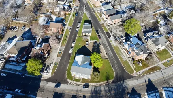 194 Dunlop ST E, Barrie, ON L4M 1B4