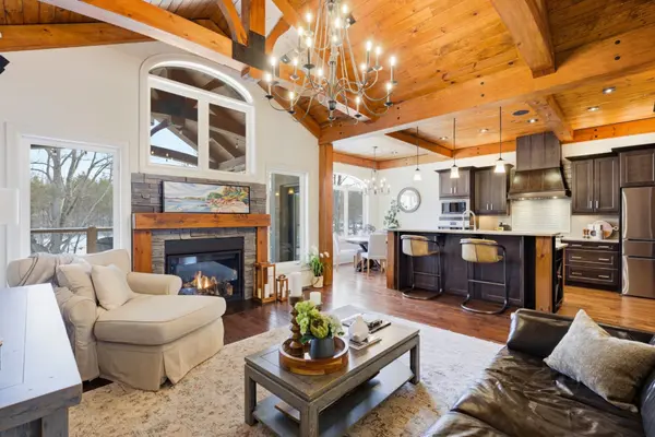 7 Ridgewood CT, Oro-medonte, ON L0L 2L0