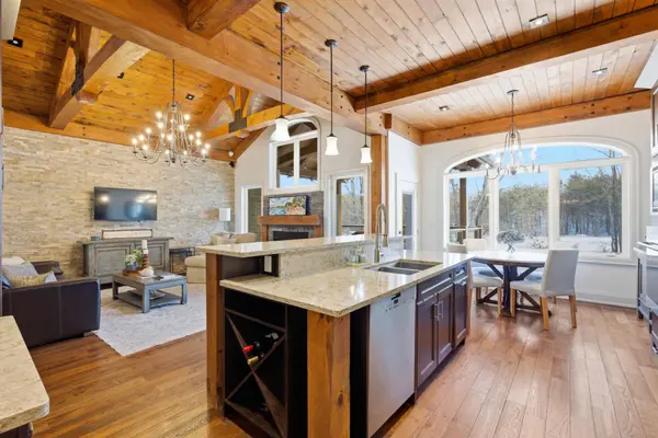 7 Ridgewood CT, Oro-medonte, ON L0L 2L0