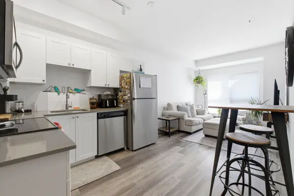 430 Essa RD #325, Barrie, ON L4N 9C6