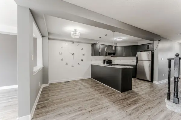 75 Winchester TER, Barrie, ON L4M 0C8