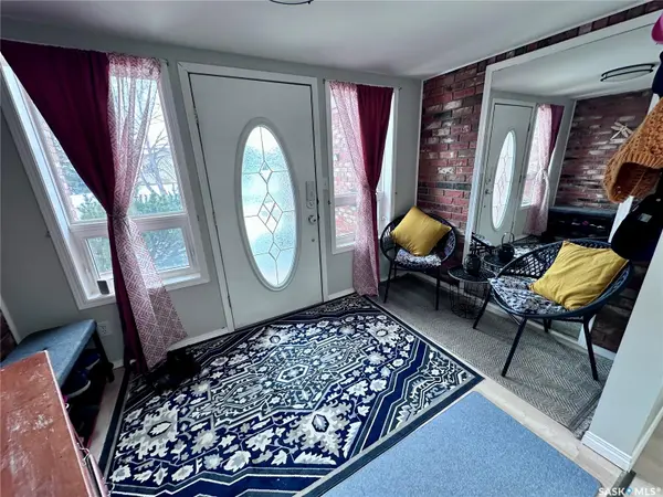 2157 Douglas AVENUE, North Battleford, SK S9A 3J1