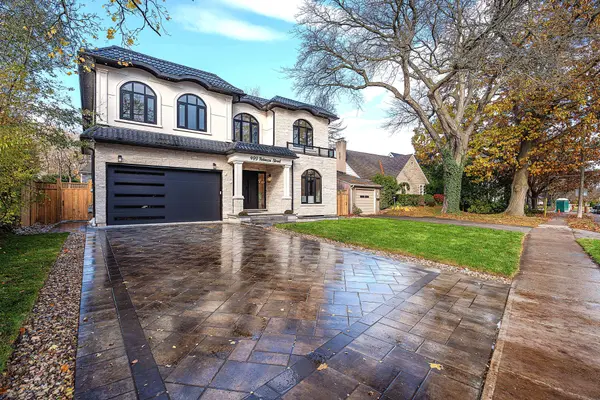 499 Rebecca ST, Oakville, ON L6K 1K8