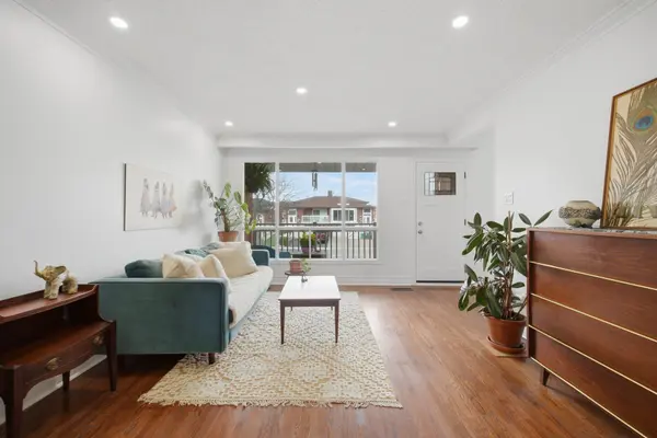 4135 Dunmow CRES, Mississauga, ON L4Z 1E1