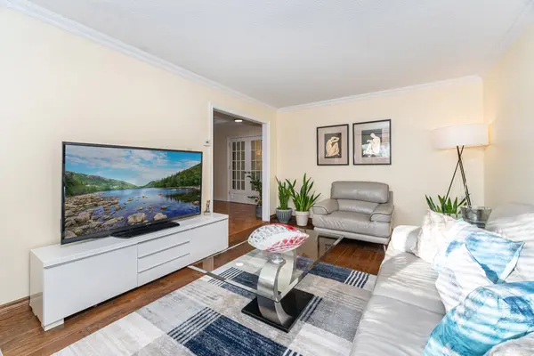 4085 Wheelwright CRES, Mississauga, ON L5L 2X3