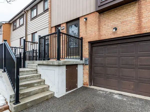 5 Moregate CRES, Brampton, ON L6S 3K9