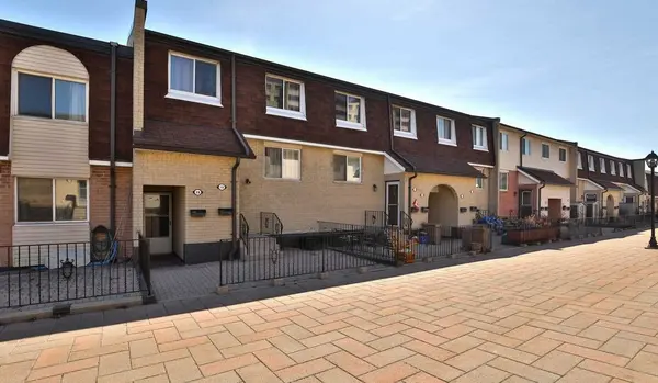 2170 Bromsgrove RD #19, Mississauga, ON L5J 4J2