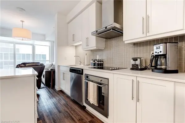 2087 Fairview ST #2101, Burlington, ON L7R 0E5