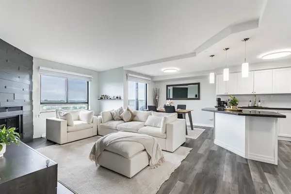 1000 Cedarglen Gate #619, Mississauga, ON L5C 3Z5