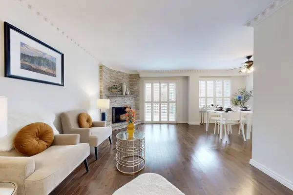 4151 Quaker Hill DR, Mississauga, ON L5C 3M2