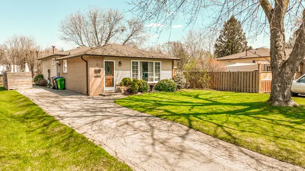 6 Eldon CT, Brampton, ON L6T 2B9