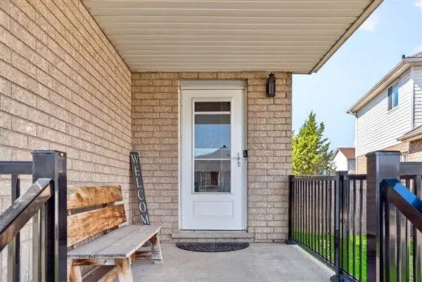 71 Beardmore CRES, Halton Hills, ON L7J 2Z1